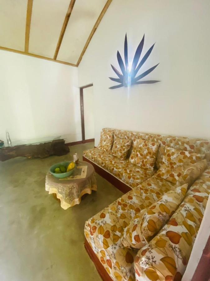 Mango Place Hikkaduwa Buitenkant foto
