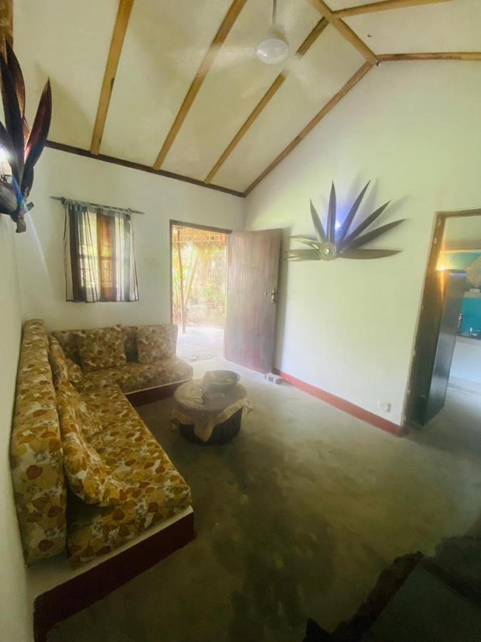 Mango Place Hikkaduwa Buitenkant foto