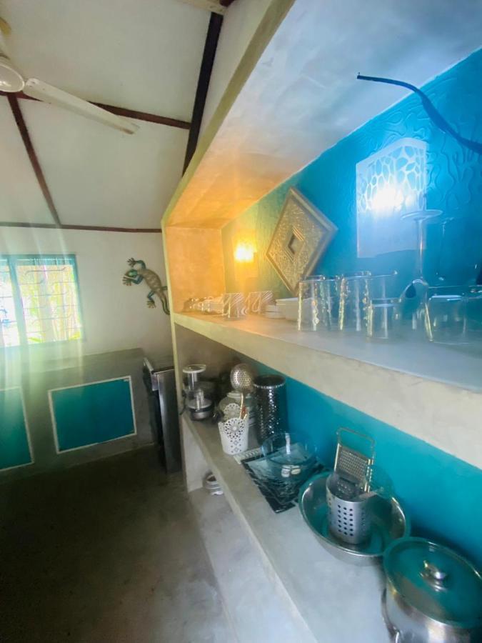Mango Place Hikkaduwa Buitenkant foto